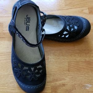 NEW by Jambu wildflower shoes size 9 black